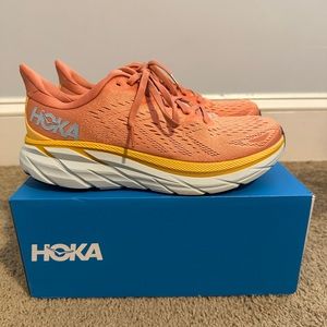 NEW Women’s Clifton 8 Hokas